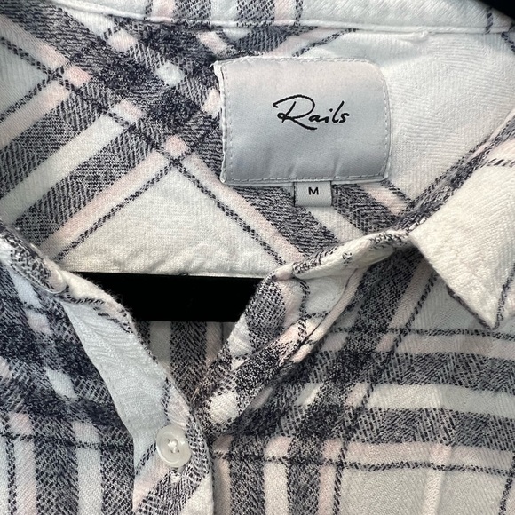 Anthropologie  Rails Hunter Plaid Button Down Long Sleeve Shirt Medium - Picture 2 of 3